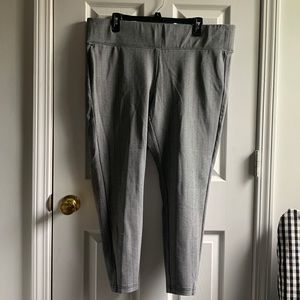 EUC Torrid STUDIO PONTE SLIM FIX PIXIE PANT - BLACK HERRINGBONE Plus size 2